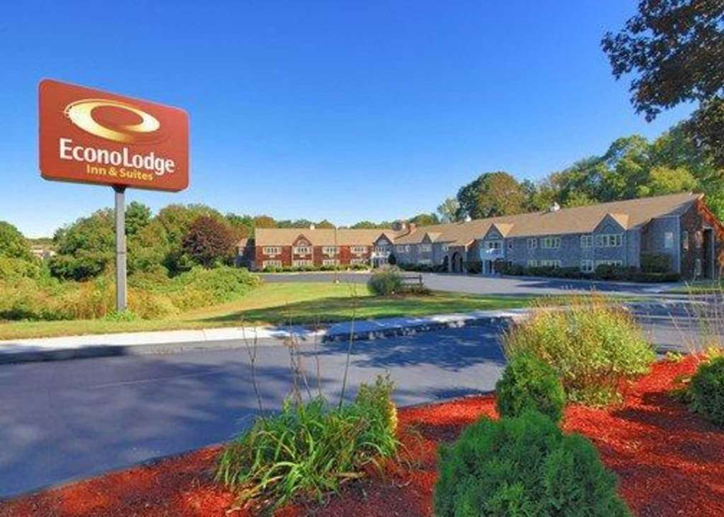Econo Lodge Inn & Suites Groton Extérieur photo